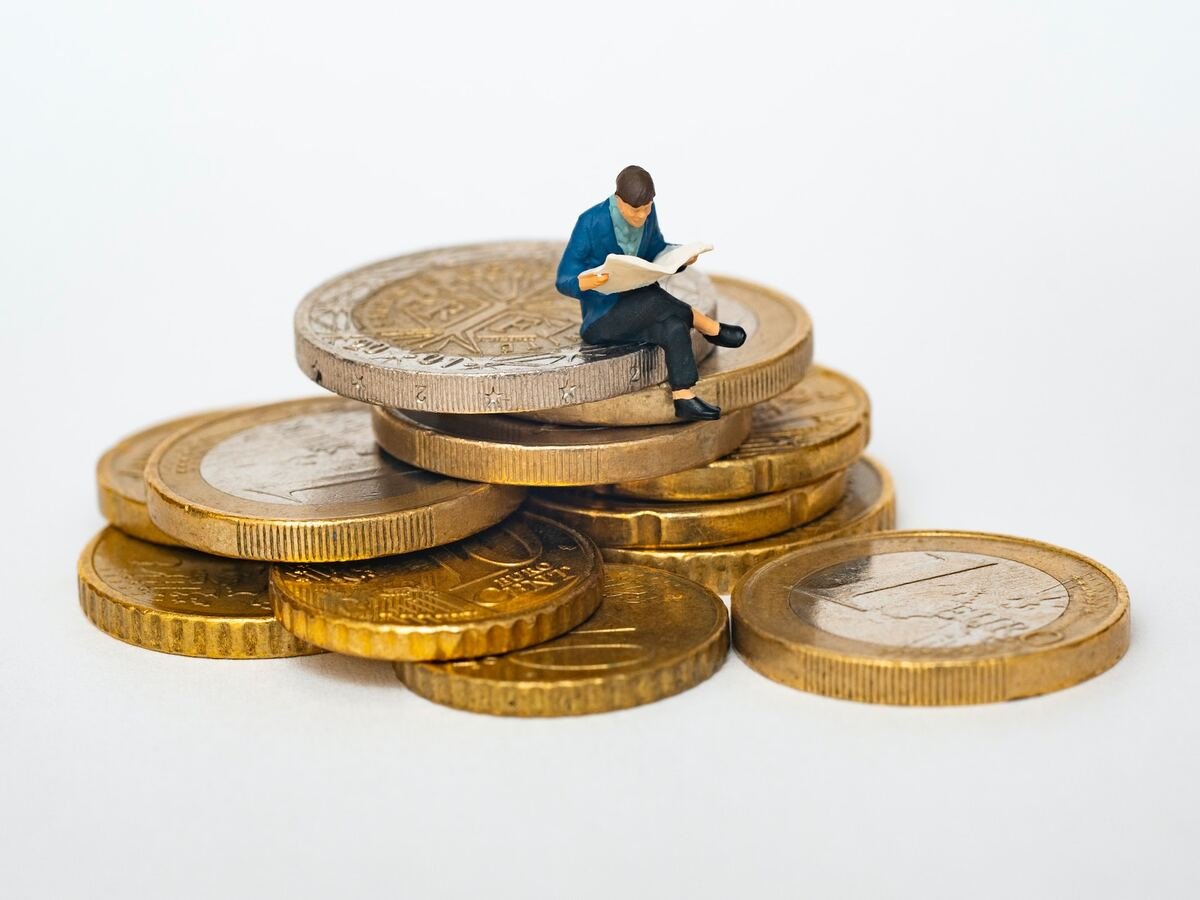paying-student-loans
